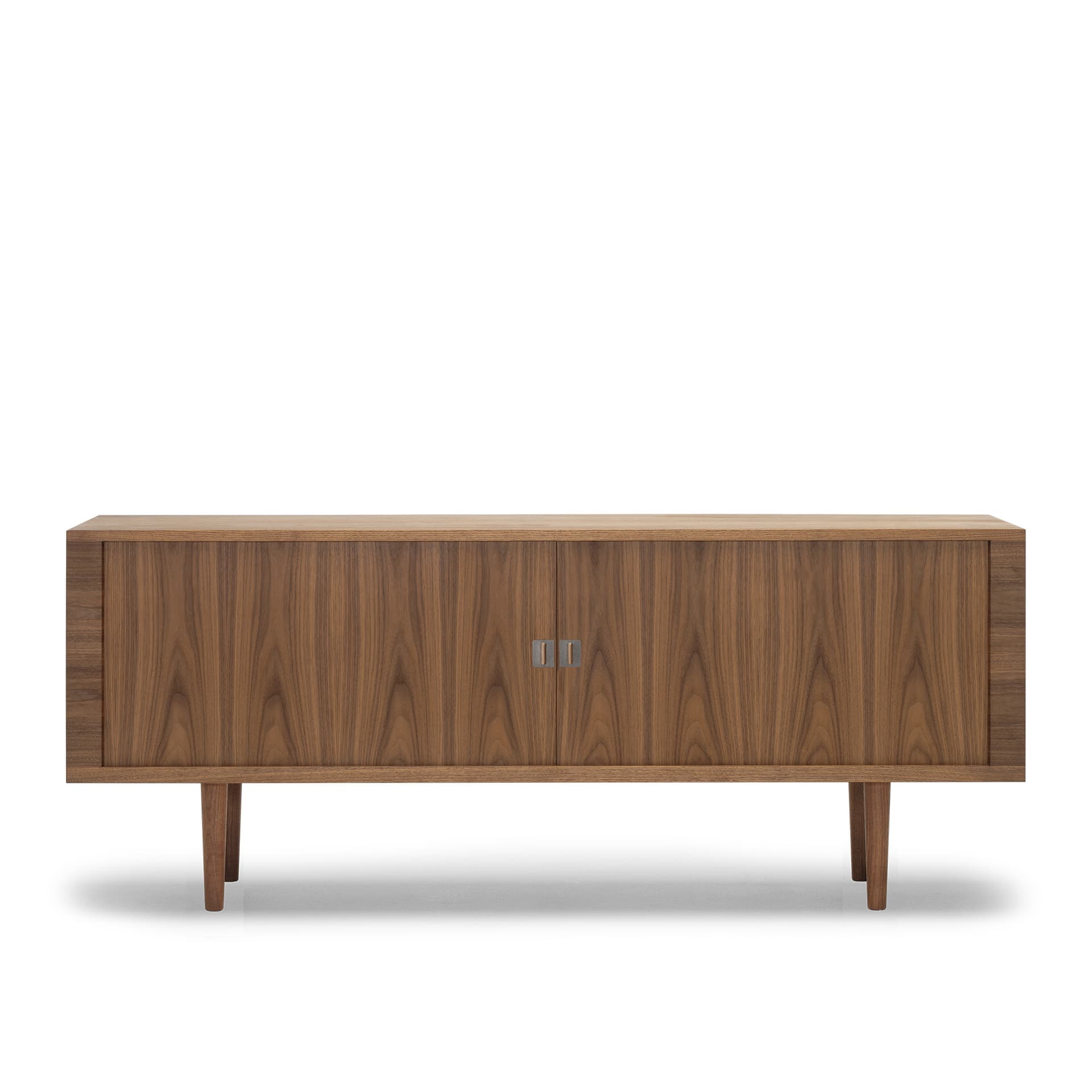 Carl Hansen - CH825 Sideboard, Oljad Valnöt, Ben i Oljad Valnöt - Skänkar och sideboards - Hans J. Wegner - Träfärgad - Trä
