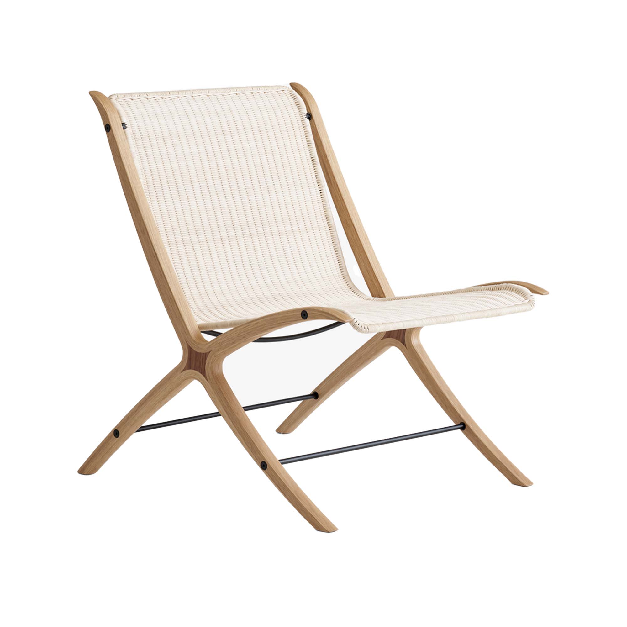 &Tradition - X Lounge Chair HM10 Natural Rattan Seat / Lacquered Oak With Walnut Inserts - Fåtöljer - Hvidt & Mølgaard - Träfärgad - Trä