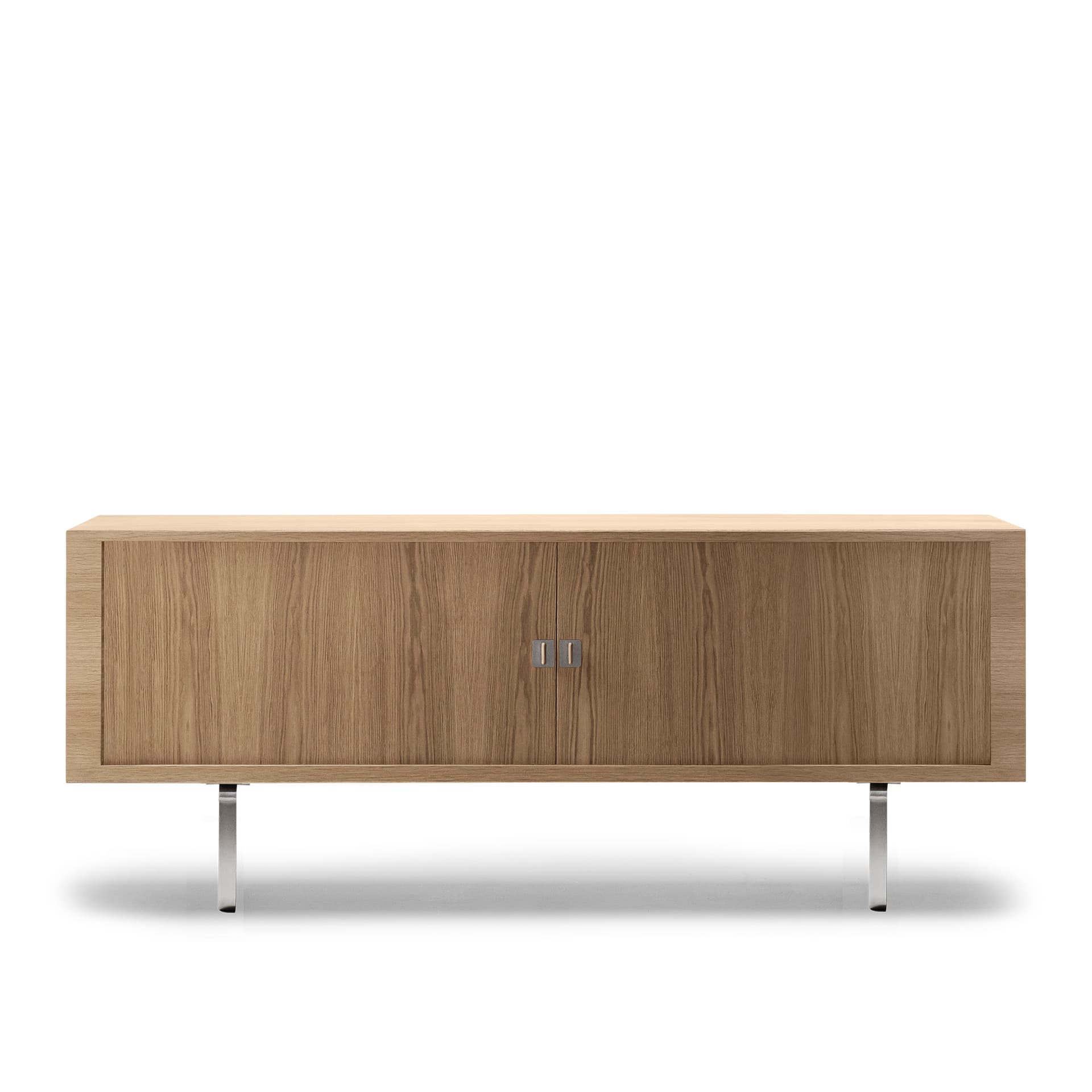 Carl Hansen - CH825 Sideboard, Oljad Ek, Ben i Rostfritt stål - Skänkar och sideboards - Hans J. Wegner - Träfärgad - Metall/Trä
