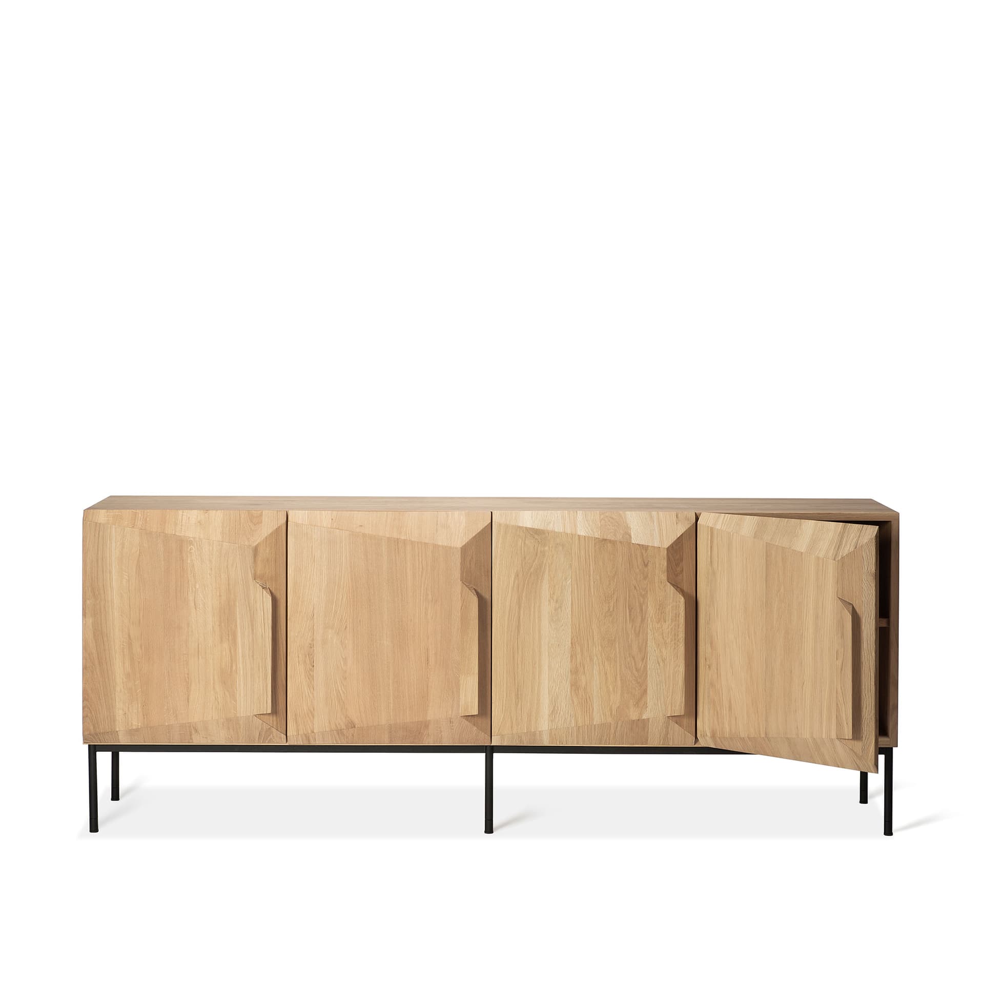 Ethnicraft - Stairs Sideboard, 4 Doors - Varnished - Skänkar och sideboards - Alain Van Havre - Träfärgad - Metall/Trä